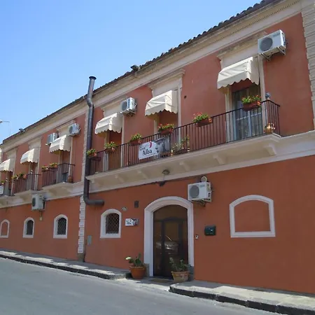 Casa Alba Siciliano B&B 칼타기론